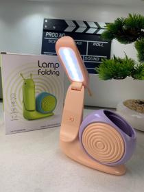 Lampe Veilleuse Escargot Mignonne LED avec Porte-stylo – مصباح على شكل حلزون لمكتب الأطفال
